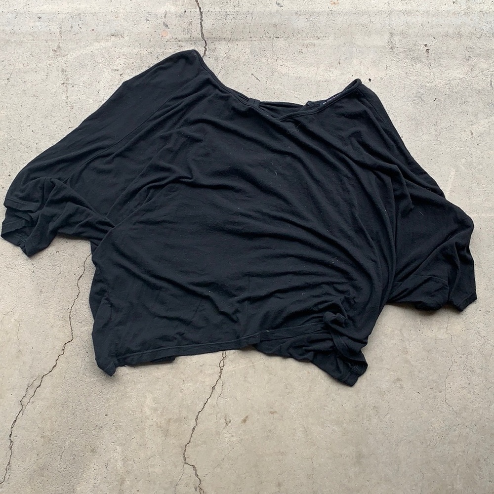 Brandy Melville super cute cut out back shirt
